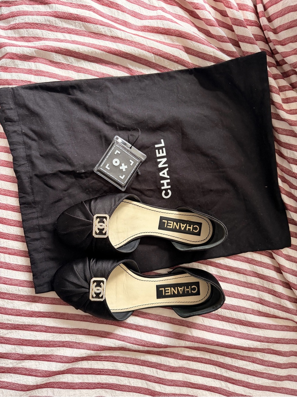 23C CHANEL BLACK SATIN CRYSTAL RUNWAY BALLET FLATS